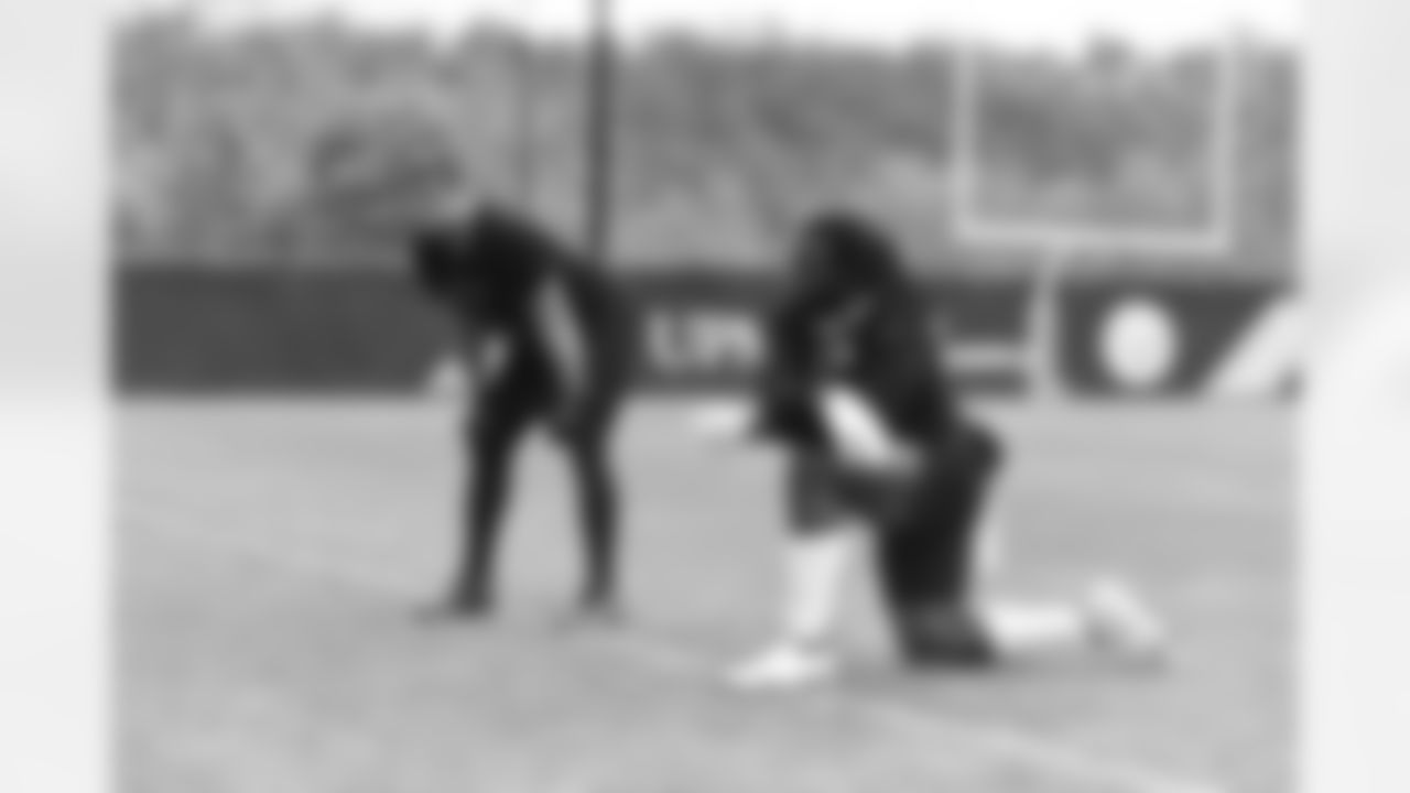 Pittsburgh Steelers fullback Derek Watt (44) and Pittsburgh Steelers running back Najee Harris (22) participates in Phase Two of the voluntary offseason workout program, Wednesday May 4, 2022 at the UPMC Rooney Sports Complex. (Caitlyn Epes / Pittsburgh Steelers)