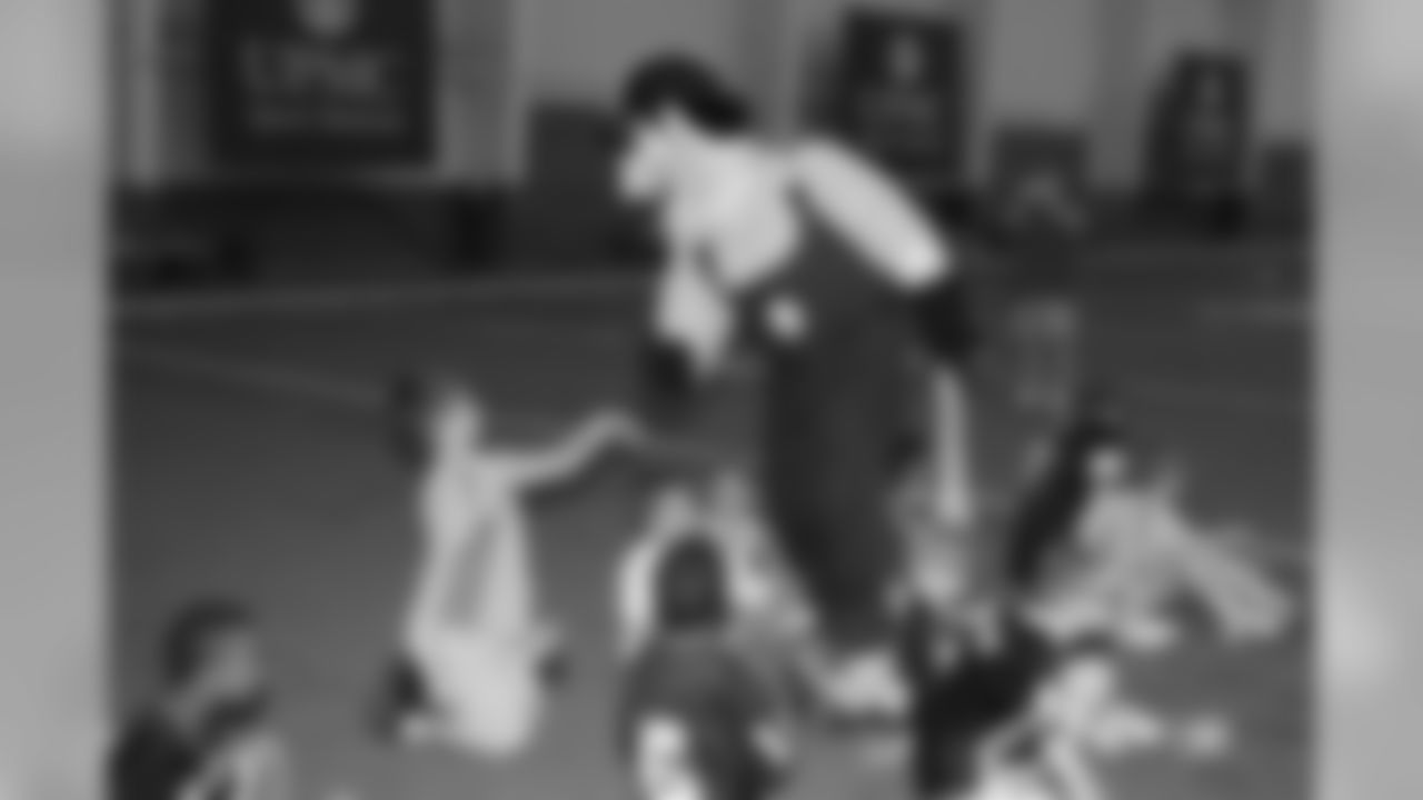 08_JrGatoradeCampB_dh_08