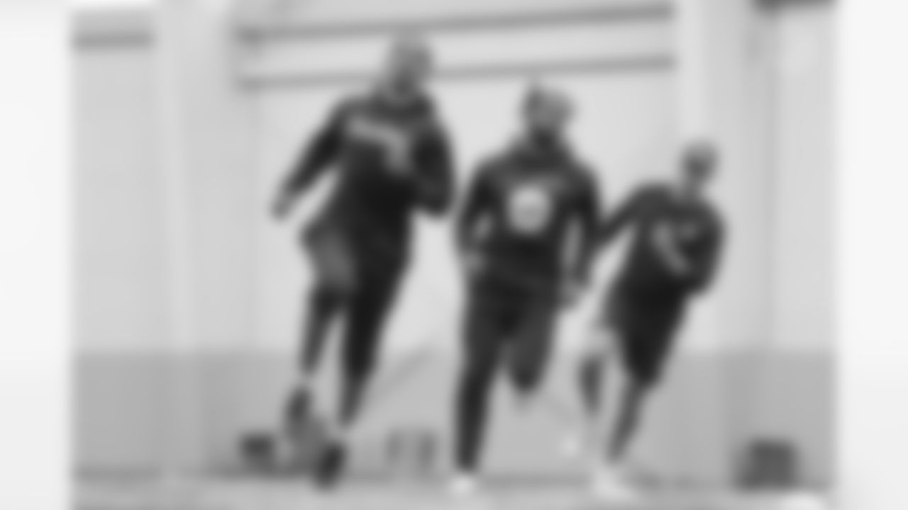 Pittsburgh Steelers cornerback Ahkello Witherspoon (25), Pittsburgh Steelers running back Najee Harris (22) and Pittsburgh Steelers quarterback Mason Rudolph (2) participates in Phase One of the voluntary offseason workout program, Tuesday April 19, 2022 at the UPMC Rooney Sports Complex. (Karl Roser / Pittsburgh Steelers)