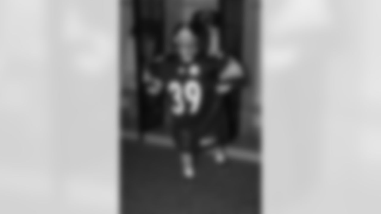 08_DraftDay_HeinzField_dh_484