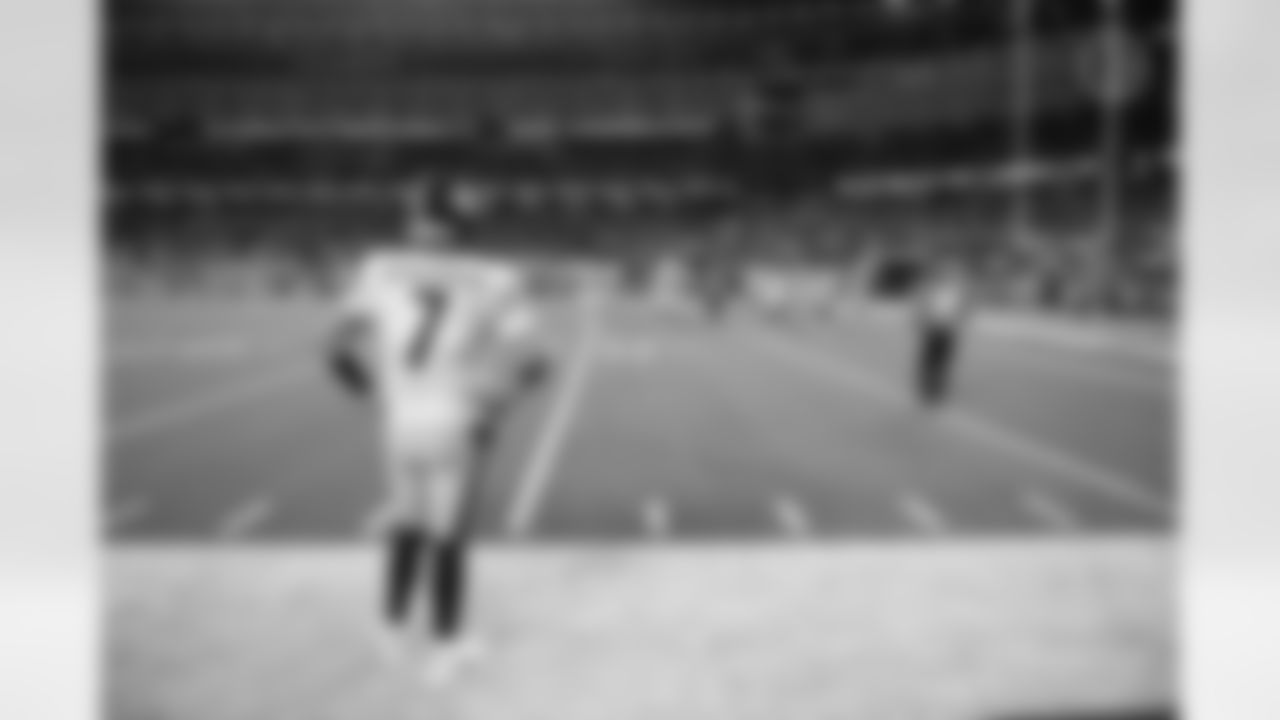 Pittsburgh Steelers quarterback Ben Roethlisberger (7) during a regular season game between the Pittsburgh Steelers and the Los Angeles Chargers, Sunday, Nov. 21, 2021 in Inglewood, CA. (Karl Roser / Pittsburgh Steelers)