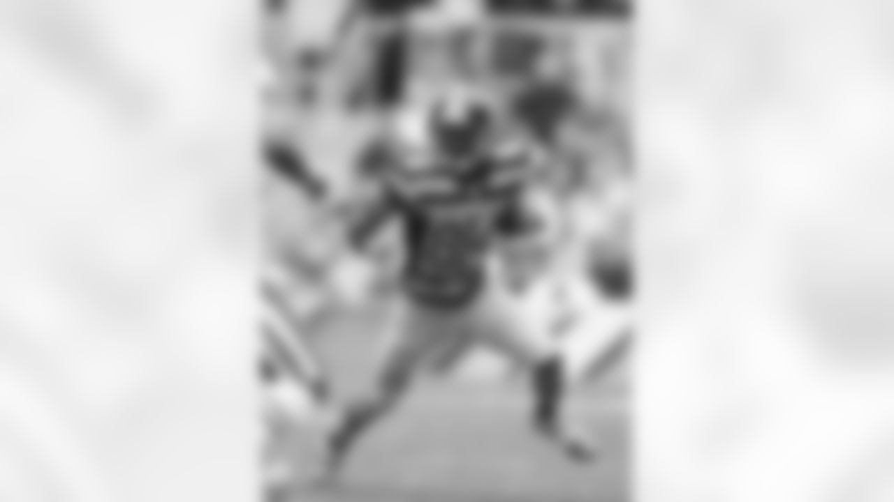 WR Antonio Brown has a team-high 37 receptions for a team-high 447 receiving yards. Brown has also hauled in 5 receiving touchdowns on the season.