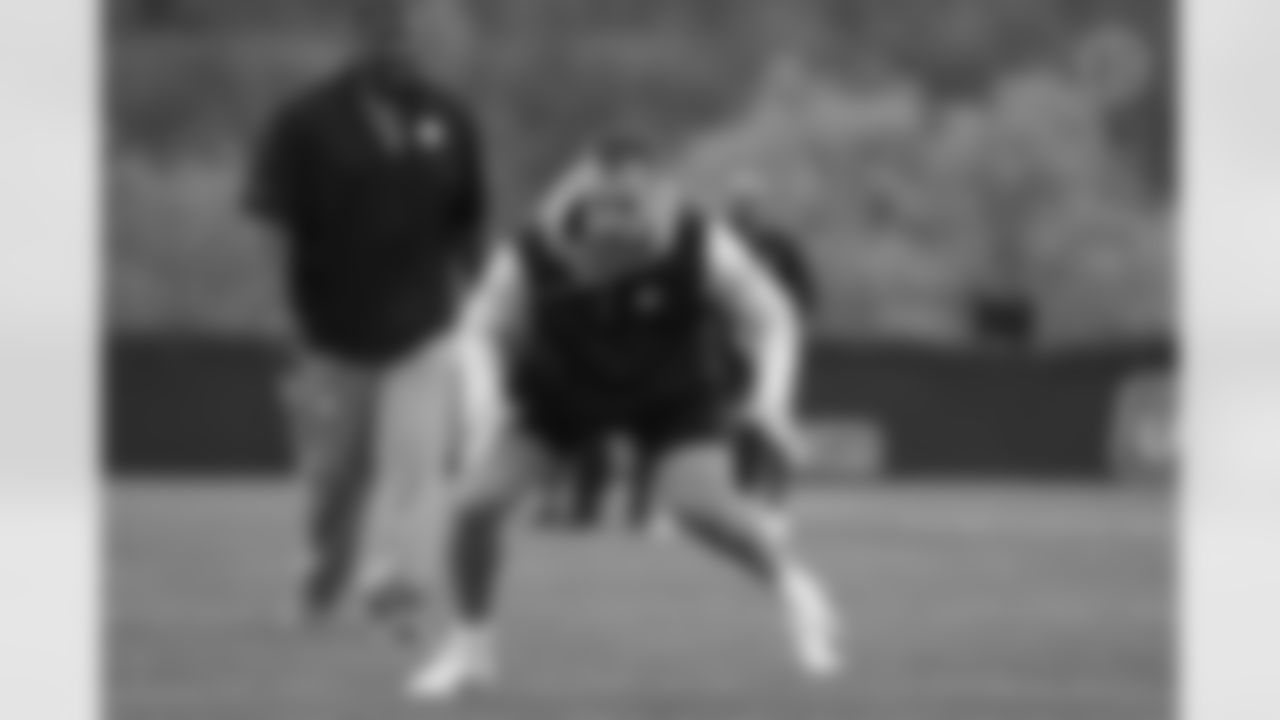 Pittsburgh Steelers tight end Pat Freiermuth (88) participates in Phase Two of the voluntary offseason workout program, Tuesday May 3, 2022 at the UPMC Rooney Sports Complex. (Karl Roser / Pittsburgh Steelers)