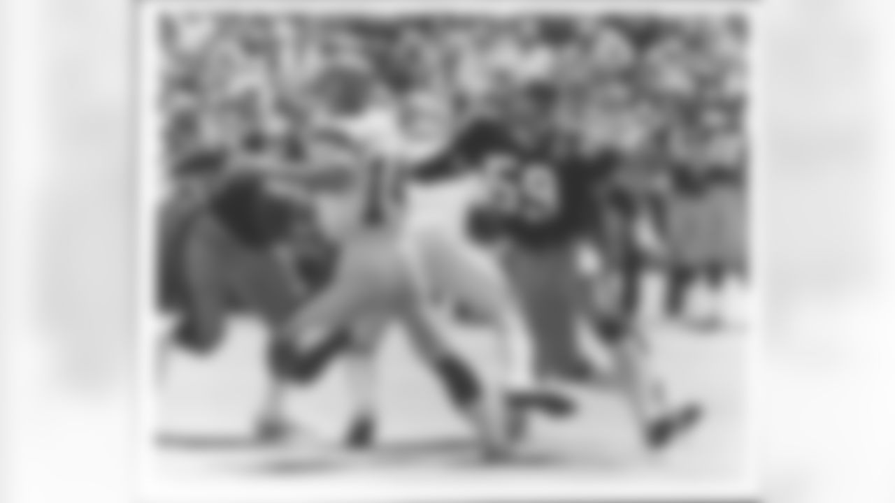 T7. Jack Ham (1971-1982) - 32 interceptions