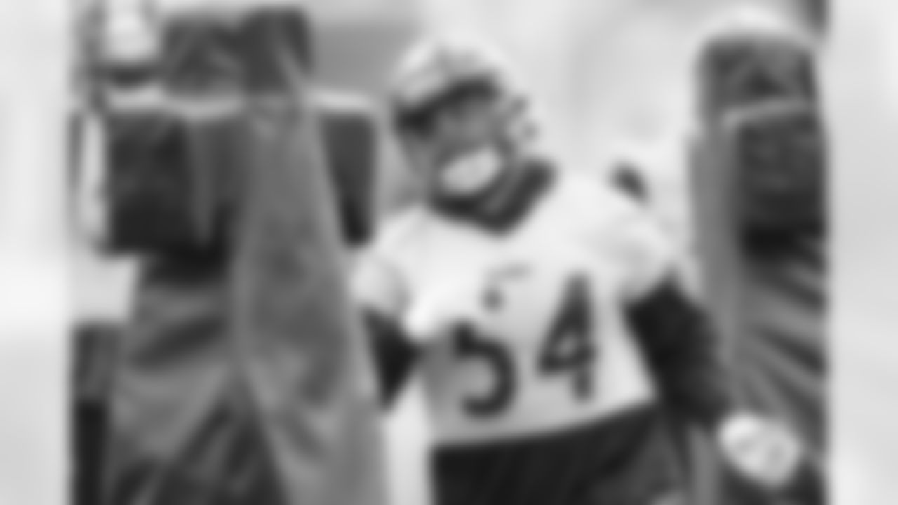 Pittsburgh Steelers linebacker Ryan Anderson (54) during practice at the UPMC Rooney Sports Complex preparing for a Week 6 matchup against the Tampa Bay Buccaneers, Thursday, Oct. 13, 2022 in Pittsburgh, PA. (Abigail Dean / Pittsburgh Steelers)