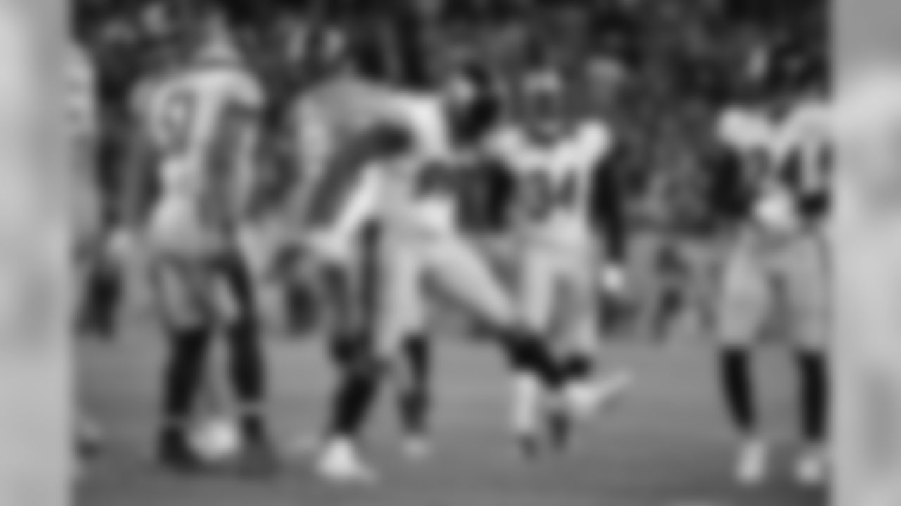 A 2018 Regular Season game between the Pittsburgh Steelers and the Denver Broncos on Sunday, November 25, 2018.