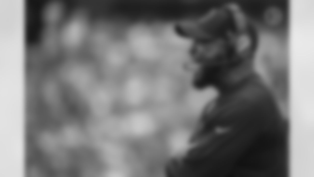 Pittsburgh Steelers Head Coach Mike Tomlin during a regular season game between the Pittsburgh Steelers and the Buffalo Bills, Sunday, Sept. 12, 2021 in Buffalo, NY. The Steelers beat the Bills 23-16. (Caitlyn Epes / Pittsburgh Steelers)