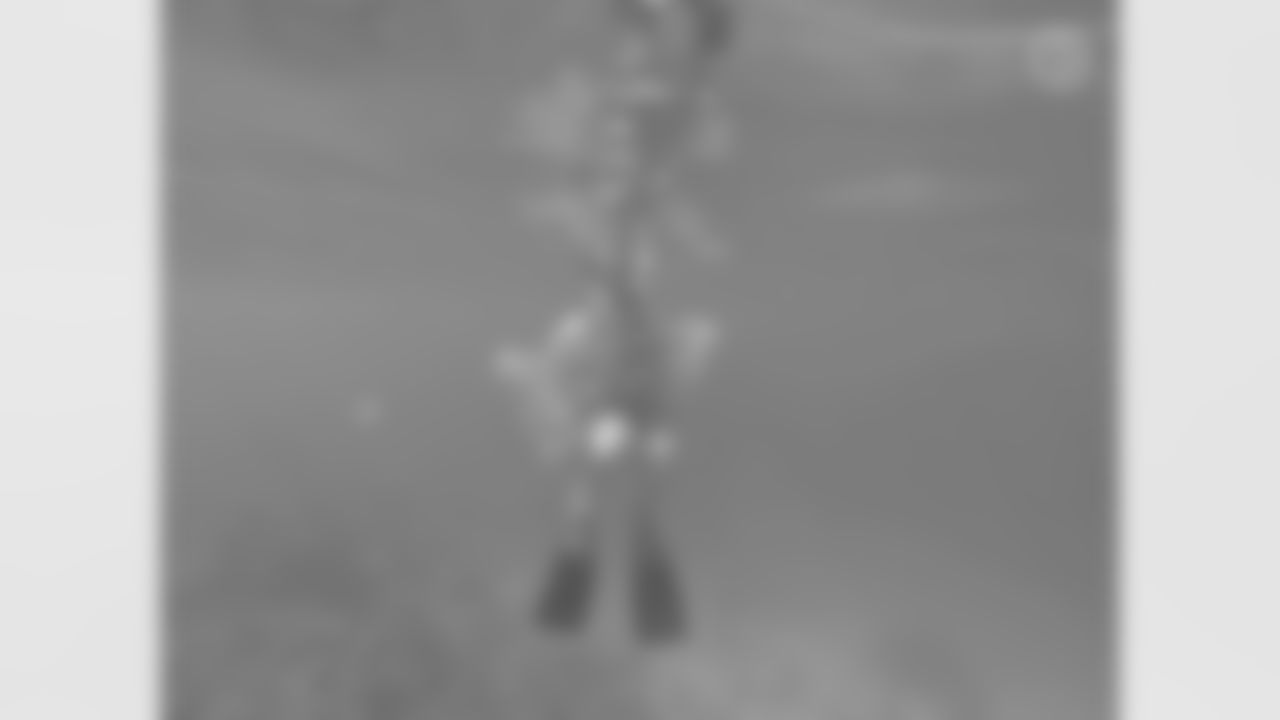 SNUTraditions_TerribleTowelAroundTheWorld_Dec262020229PM_Aranda_Yolanda_97494590_D616D75FCFB943BCA1D5820EF34B76BA.jpeg_97494590_D616D75FCFB943BCA1D5820EF34B76BA