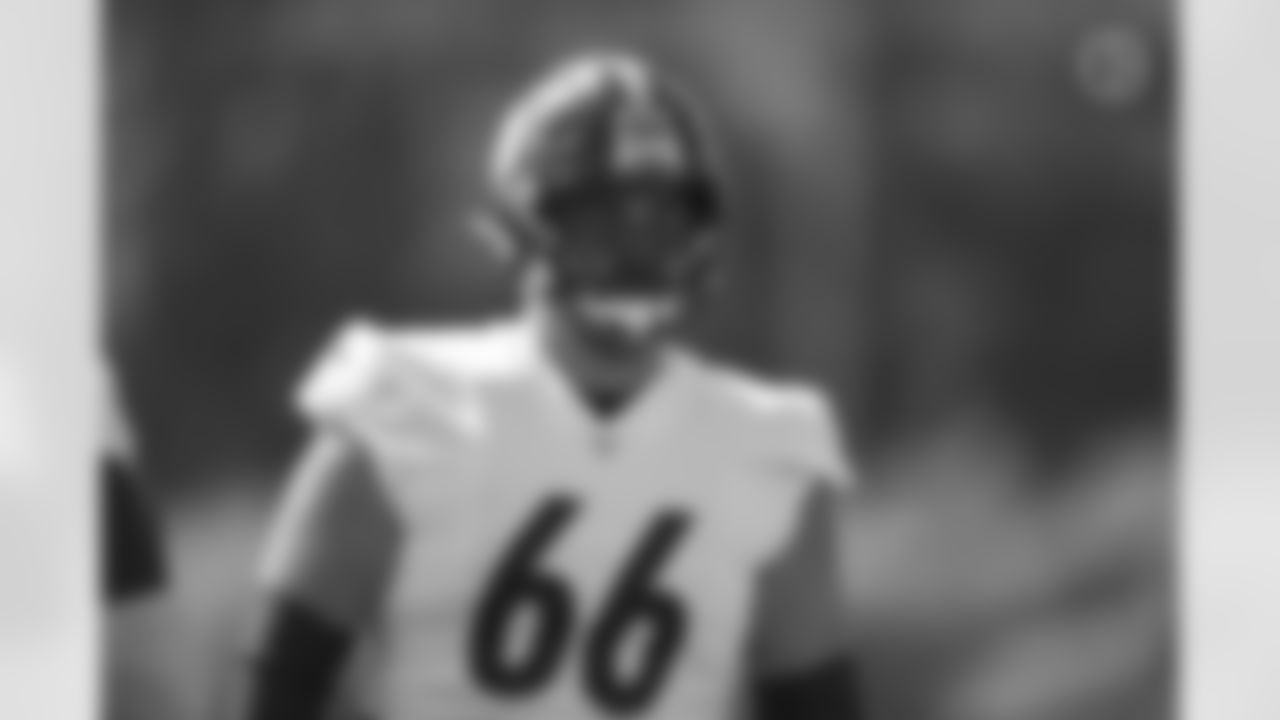 Pittsburgh Steelers guard David DeCastro (66) practices at the UPMC Rooney Sports Complex preparing for a Week 3 matchup against the Houston Texans, Wednesday, Sept. 23, 2020 in Pittsburgh, PA. (Karl Roser / Pittsburgh Steelers)