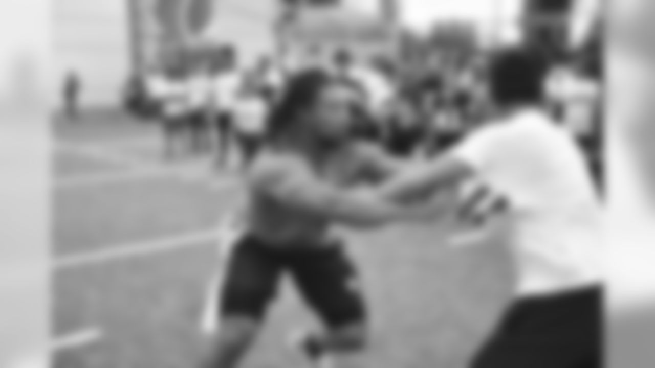 Steelers fans of all ages participated in the 8th annual Steelers football camp in Mexico City.