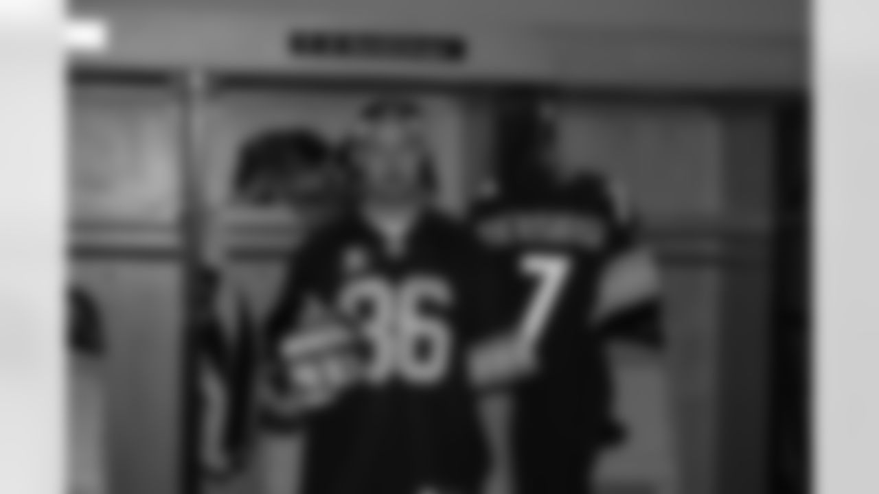 08_DraftDay_HeinzField_dh_418