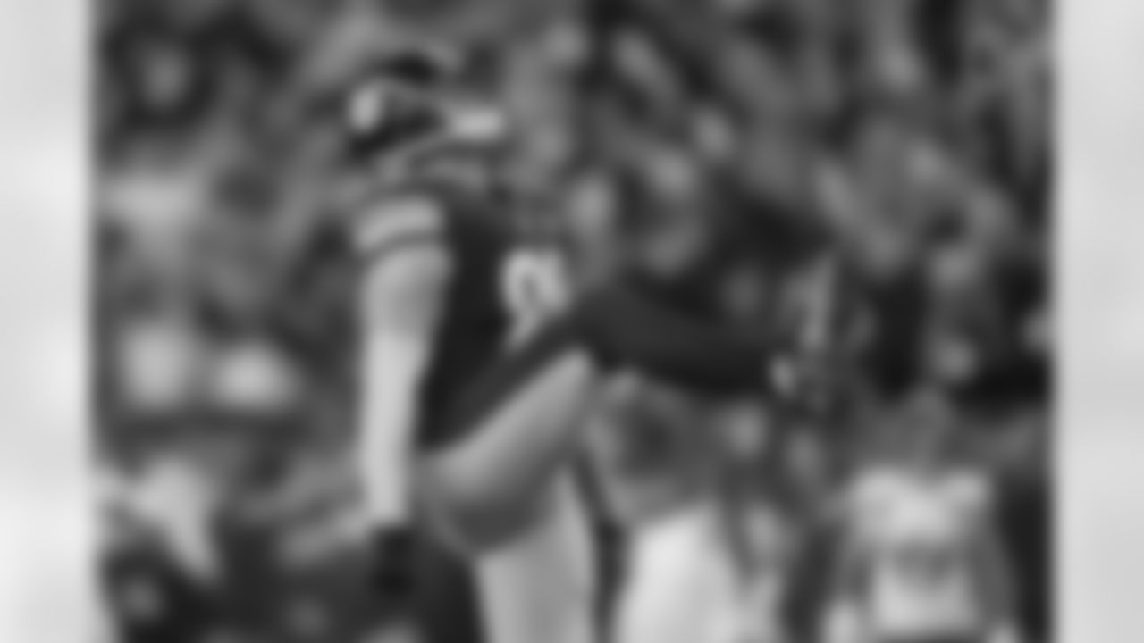 Pittsburgh Steelers linebacker T.J. Watt (90) during a regular season game between the Pittsburgh Steelers and the Seattle Seahawks, Sunday, Oct. 17, 2021 in Pittsburgh, PA. The Steelers beat the Seahawks 23-20 in OT. (Karl Roser / Pittsburgh Steelers)