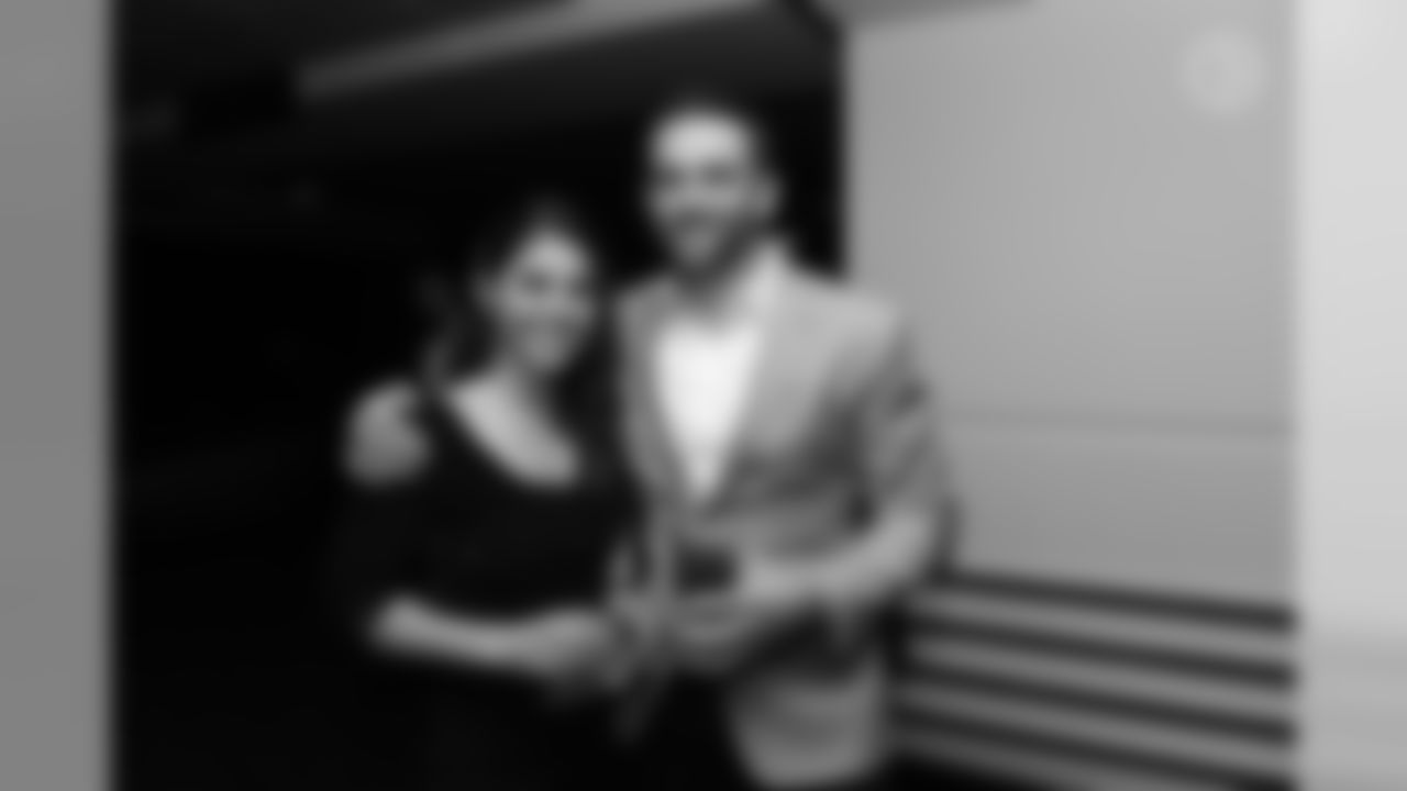 2019_AlumniDinner_1109rm_00059