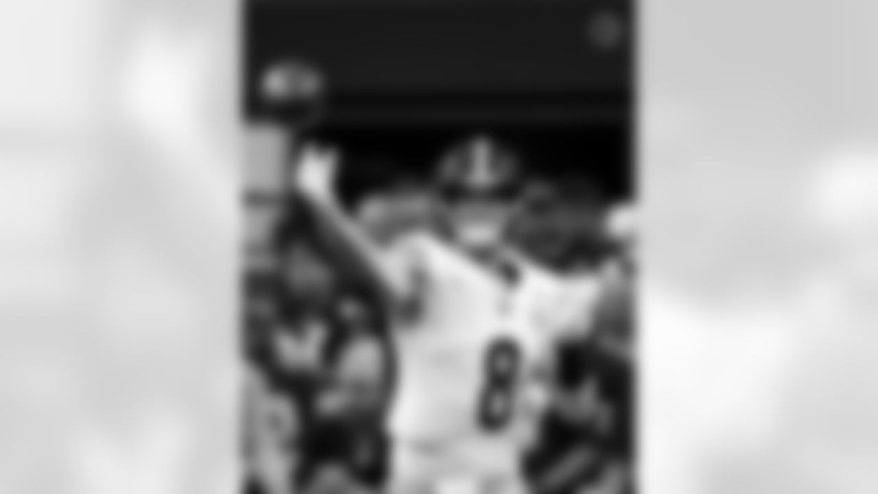 Pittsburgh Steelers quarterback Kenny Pickett (8) during a regular season game between the Pittsburgh Steelers and the Las Vegas Raiders, Sunday, Sept. 24, 2023 in Las Vegas, NV. (Karl Roser / Pittsburgh Steelers)