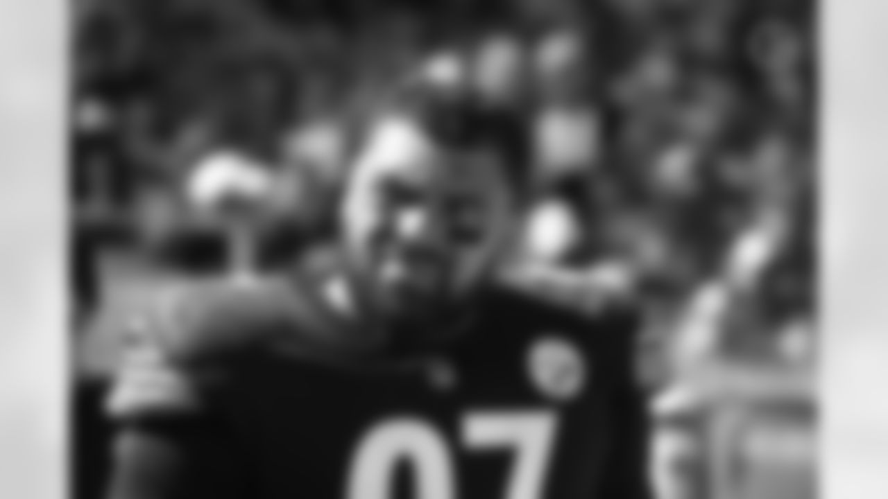 Pittsburgh Steelers defensive tackle Cameron Heyward (97) during a regular season game between the Pittsburgh Steelers and the Cincinnati Bengals, Sunday, Sept. 26, 2021 in Pittsburgh, PA. The Bengals beat the Steelers 24-10. (Arron Anastasia / Pittsburgh Steelers)