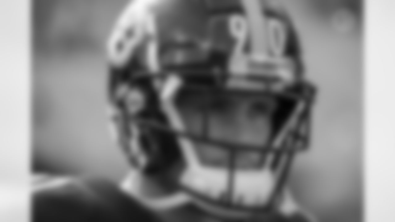 Pittsburgh Steelers linebacker T.J. Watt (90) during a regular season game between the Pittsburgh Steelers and the Cleveland Browns, Sunday, Oct. 18, 2020 in Pittsburgh, PA. The Steelers defeated the Browns 38-7. (Karl Roser / Pittsburgh Steelers)