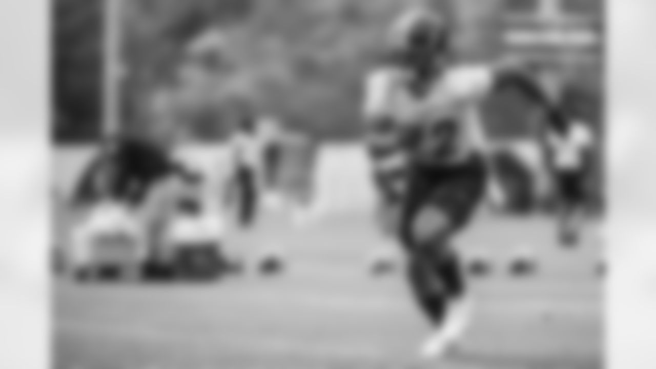 Pittsburgh Steelers running back Najee Harris (22) practices at the UPMC Rooney Sports Complex during rookie minicamp, Sunday, May 16, 2021 in Pittsburgh, PA. (Caitlyn Epes / Pittsburgh Steelers)