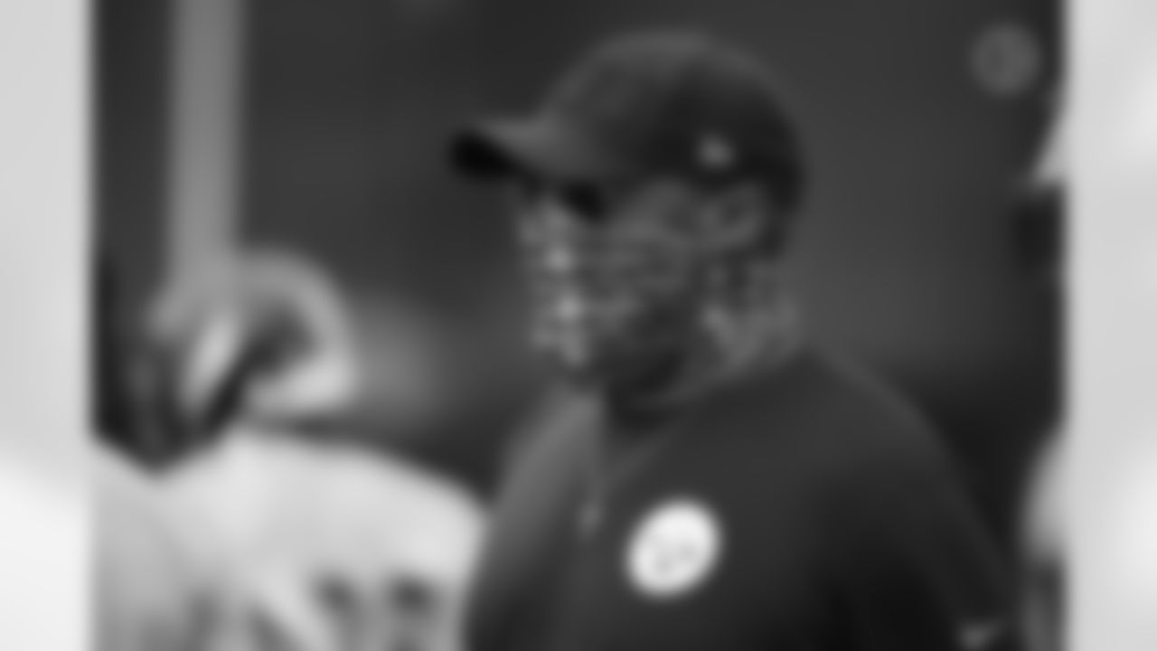 Pittsburgh Steelers Head Coach Mike Tomlin practices at the UPMC Rooney Sports Complex preparing for a Week 1 matchup against the New York Giants, Monday, Sept. 7, 2020 in Pittsburgh, PA. (Karl Roser / Pittsburgh Steelers)