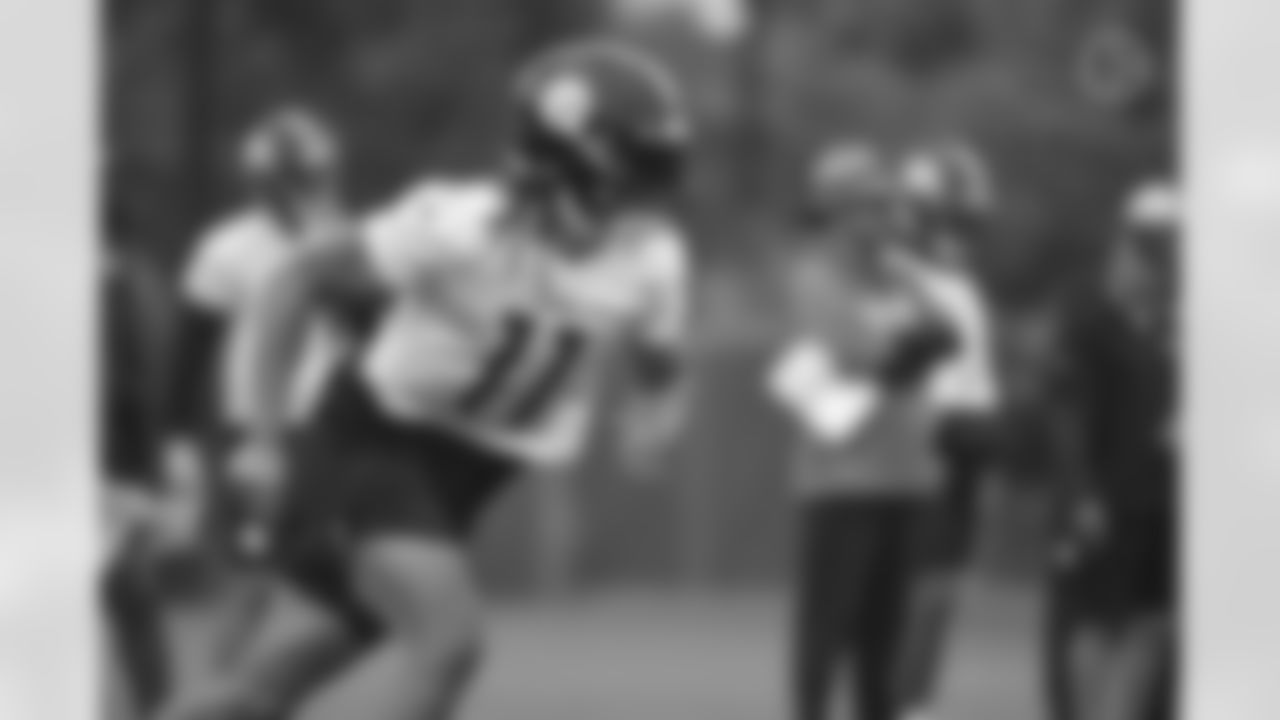 Pittsburgh Steelers wide receiver Chase Claypool (11) participates in the Organized Team Activities (OTAs), Thursday June 3, 2021 at the UPMC Rooney Sports Complex. (Caitlyn Epes / Pittsburgh Steelers)