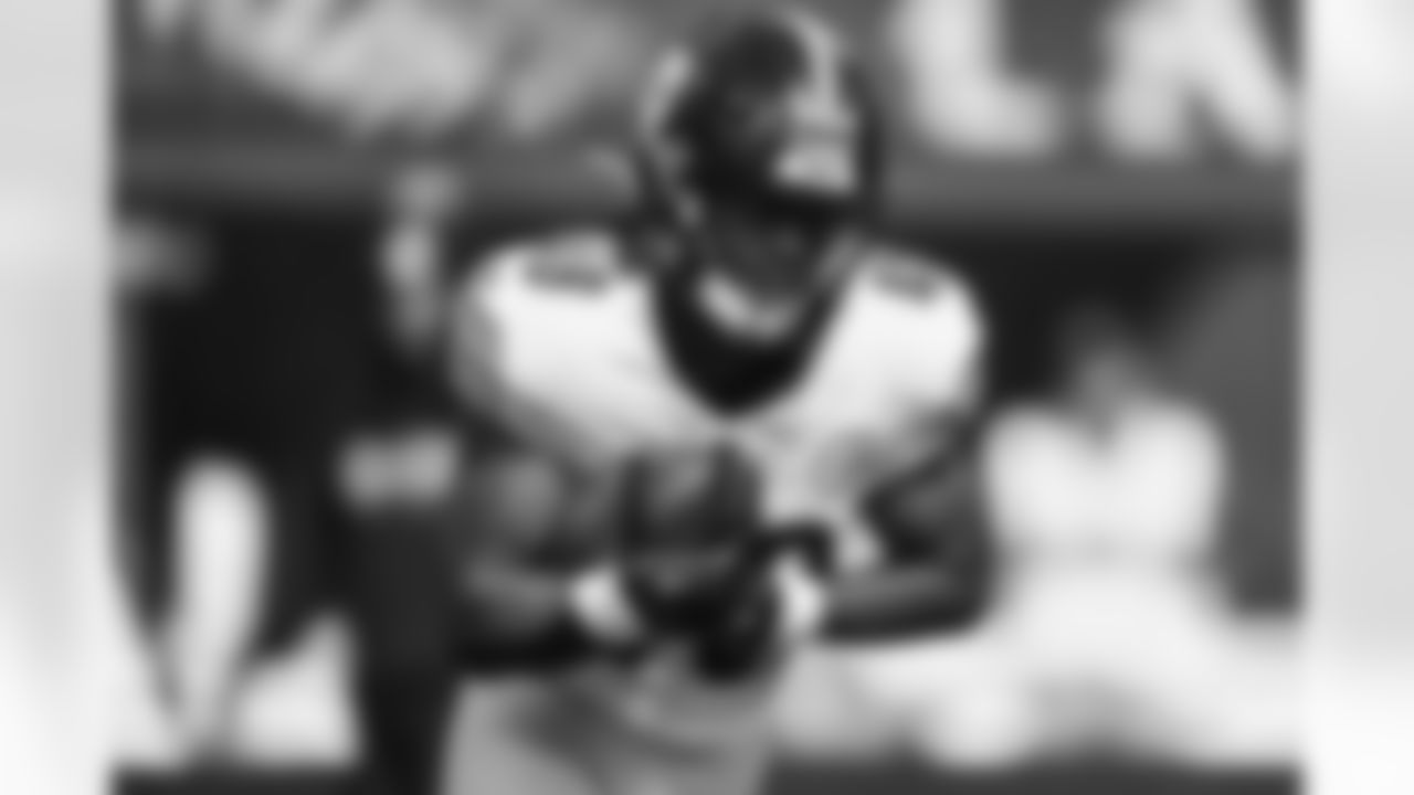 Pittsburgh Steelers running back Godwin Igwebuike (48) during a regular season game between the Pittsburgh Steelers and the Los Angeles Rams, Sunday, Oct. 22, 2023 in Los Angeles, CA. (Karl Roser / Pittsburgh Steelers)