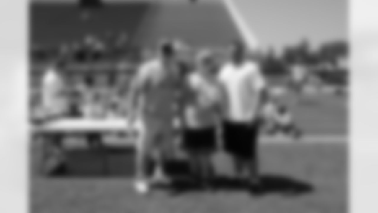 2010_steelers_youth_camp_calu