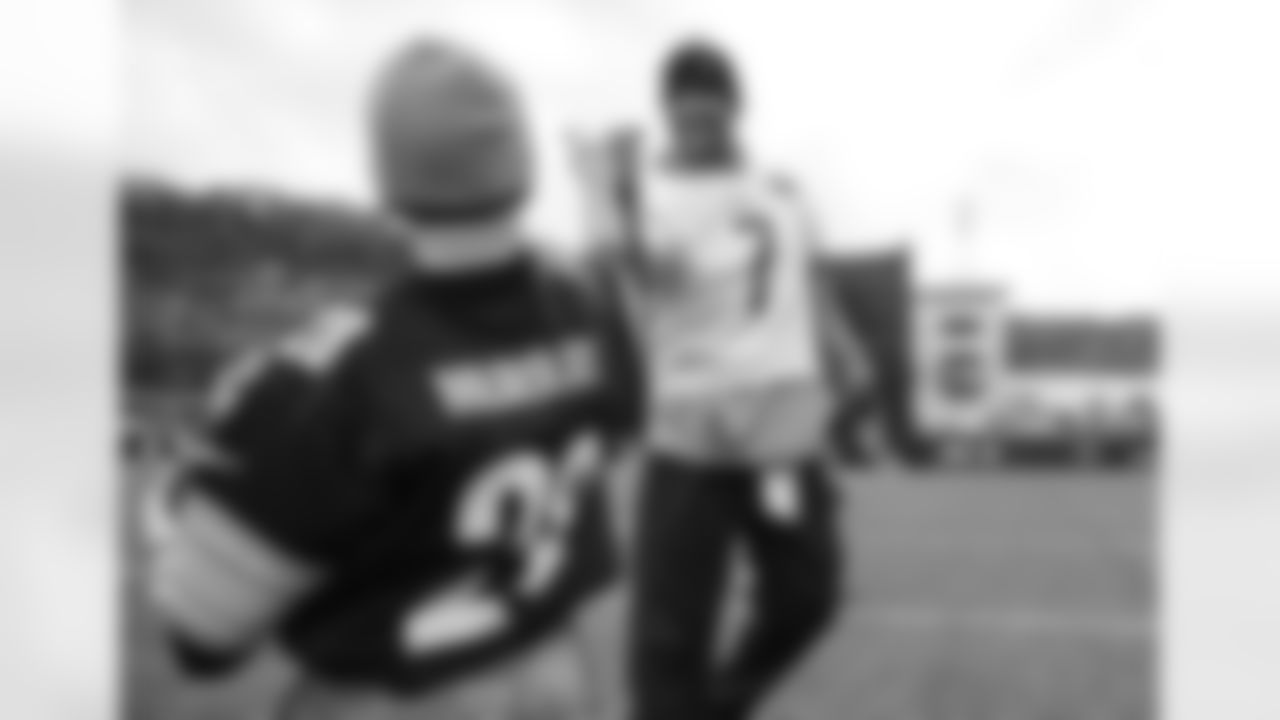 The Pittsburgh Steelers practice at the UPMC Rooney Sports Complex.