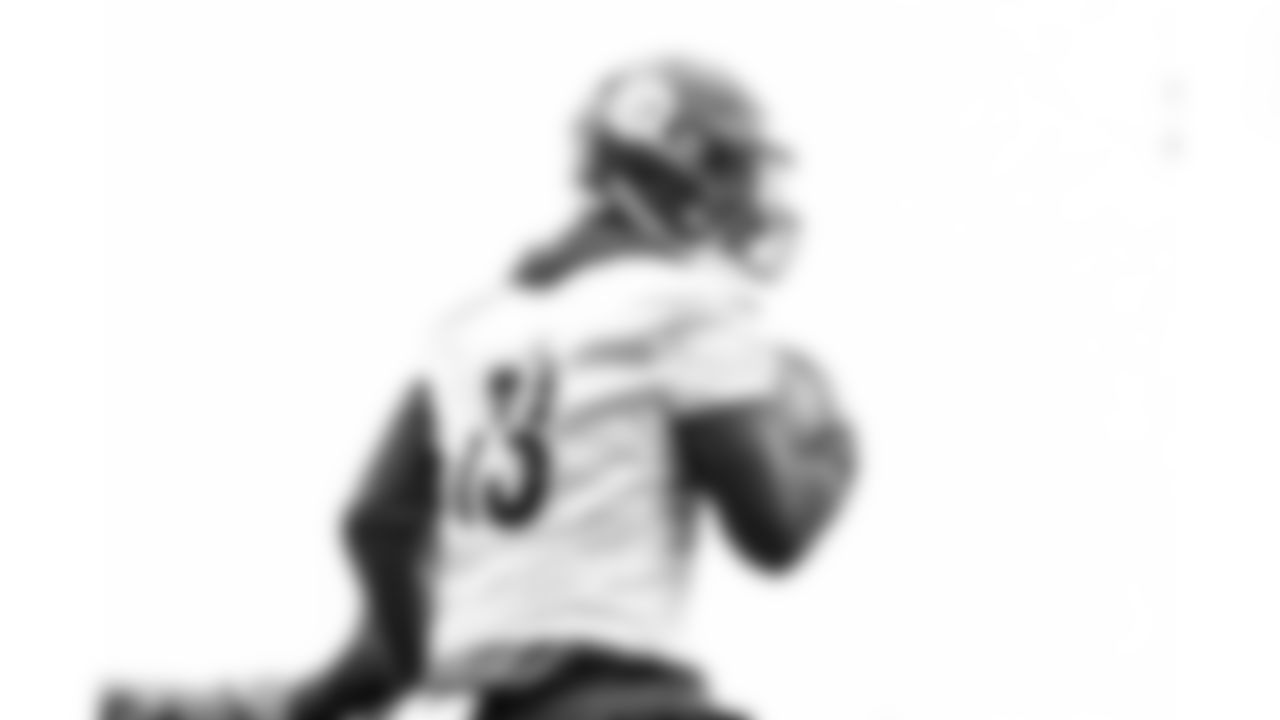 Pittsburgh Steelers wide receiver Miles Boykin (13) during practice at the UPMC Rooney Sports Complex preparing for a Week 14 matchup against the Baltimore Ravens Thursday, Dec. 8, 2022 in Pittsburgh, PA. (Abigail Dean / Pittsburgh Steelers)