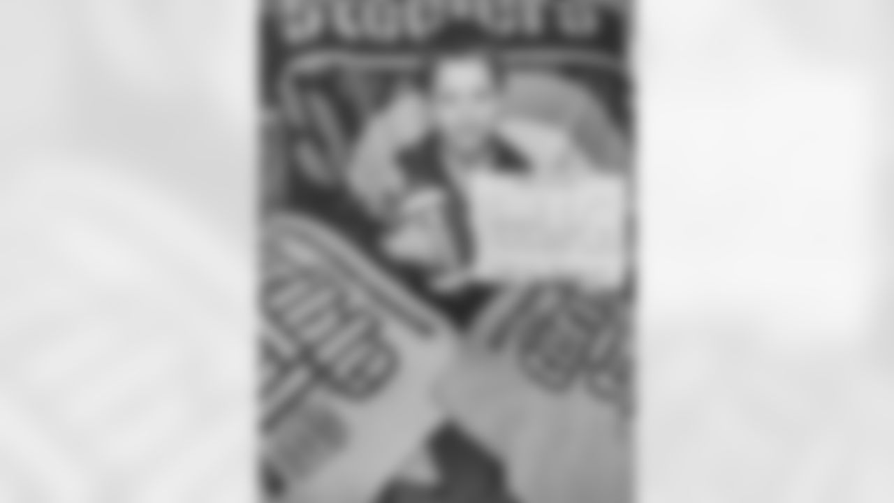 SNUTraditions_HereWeGoSigns_Jan142022914PM_Starcher_Shala_97494590_B187556783894135BDF27DDC374D55D5.jpeg_97494590_B187556783894135BDF27DDC374D55D5