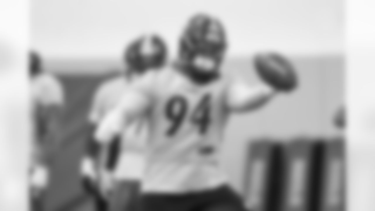 Pittsburgh Steelers defensive end Tyson Alualu (94) during practice at the UPMC Rooney Sports Complex preparing for a Week 16 matchup against the Las Vegas Raiders Friday, Dec. 23, 2022 in Pittsburgh, PA. (Karl Roser / Pittsburgh Steelers)