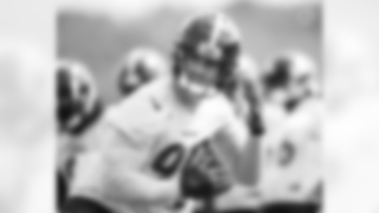 Pittsburgh Steelers linebacker T.J. Watt (90) participates in the Organized Team Activities (OTAs), Wednesday May 24, 2023 at the UPMC Rooney Sports Complex. (Abigail Dean / Pittsburgh Steelers)