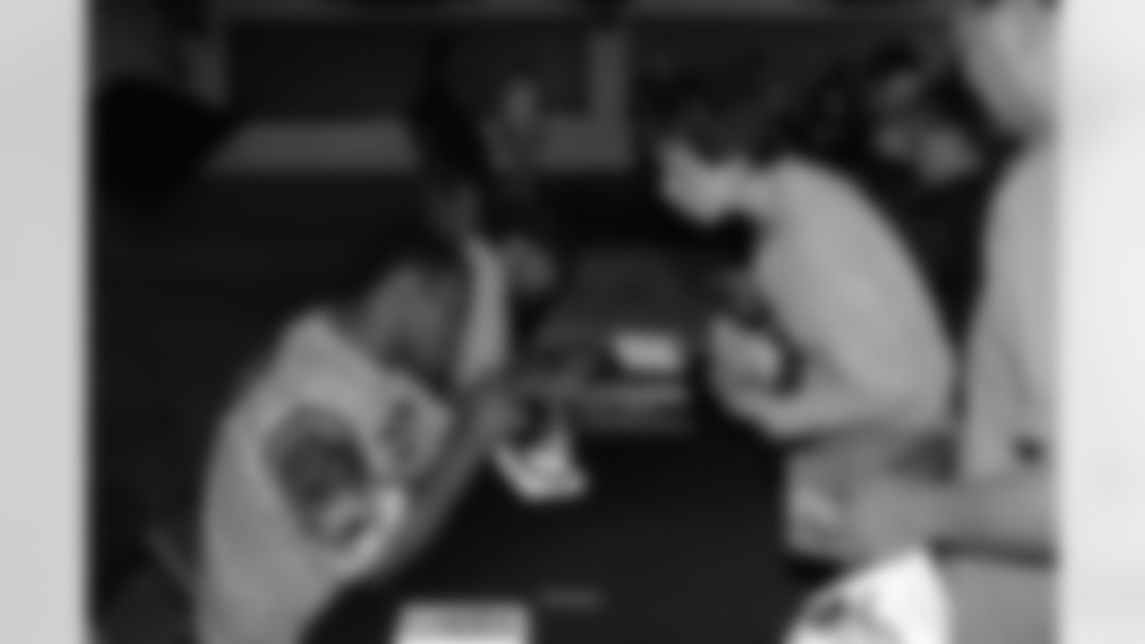 08_DraftDay_HeinzField_dh_293