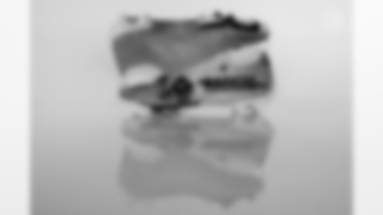 Pittsburgh Steelers safety Terrell Edmunds (34) will showcase his custom cleats supporting the Fight against Racism during Week 13. (Karl Roser / Pittsburgh Steelers)