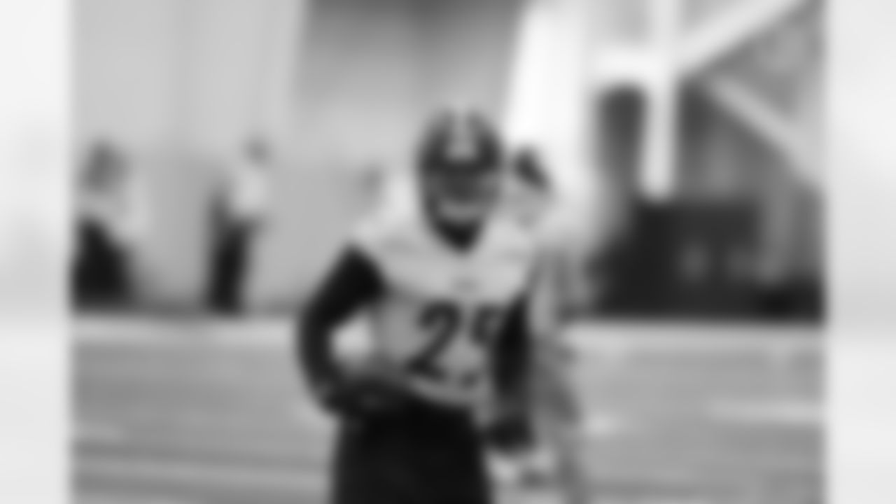 Pittsburgh Steelers linebacker Alex Highsmith (56) during practice at the UPMC Rooney Sports Complex preparing for a Week 18 matchup against the Baltimore Ravens, Friday, Jan. 7, 2022 in Pittsburgh, PA. (Karl Roser / Pittsburgh Steelers)