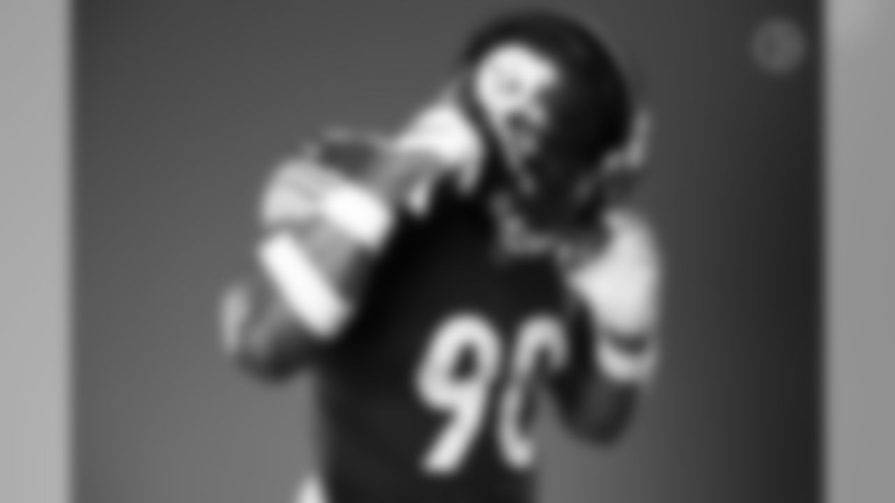 Pittsburgh Steelers linebacker Vince Williams (98) poses for a photo during the Steelers 2020 media day, Thursday, Aug. 6, 2020 in Pittsburgh, PA. (Karl Roser / Pittsburgh Steelers)