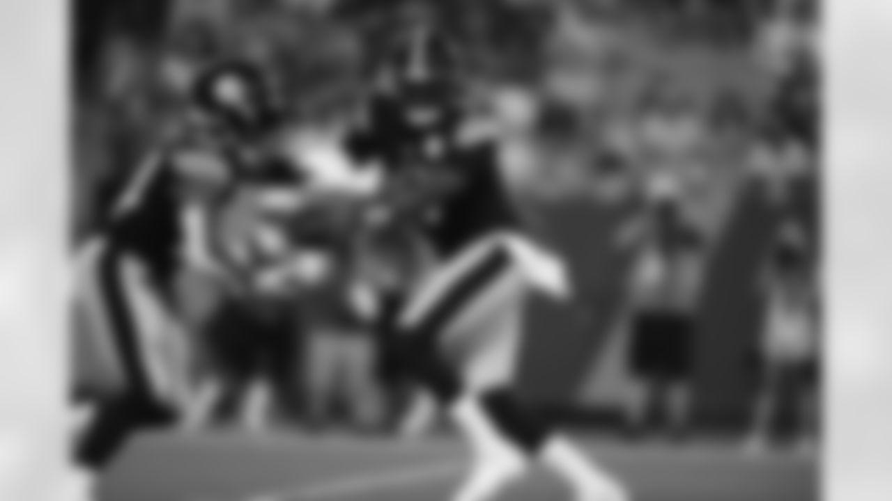 Pittsburgh Steelers quarterback Dwayne Haskins (3) during a preseason game between the Pittsburgh Steelers and the Carolina Panthers, Friday, Aug. 27, 2021 in Charlotte, NC. (Karl Roser / Pittsburgh Steelers)