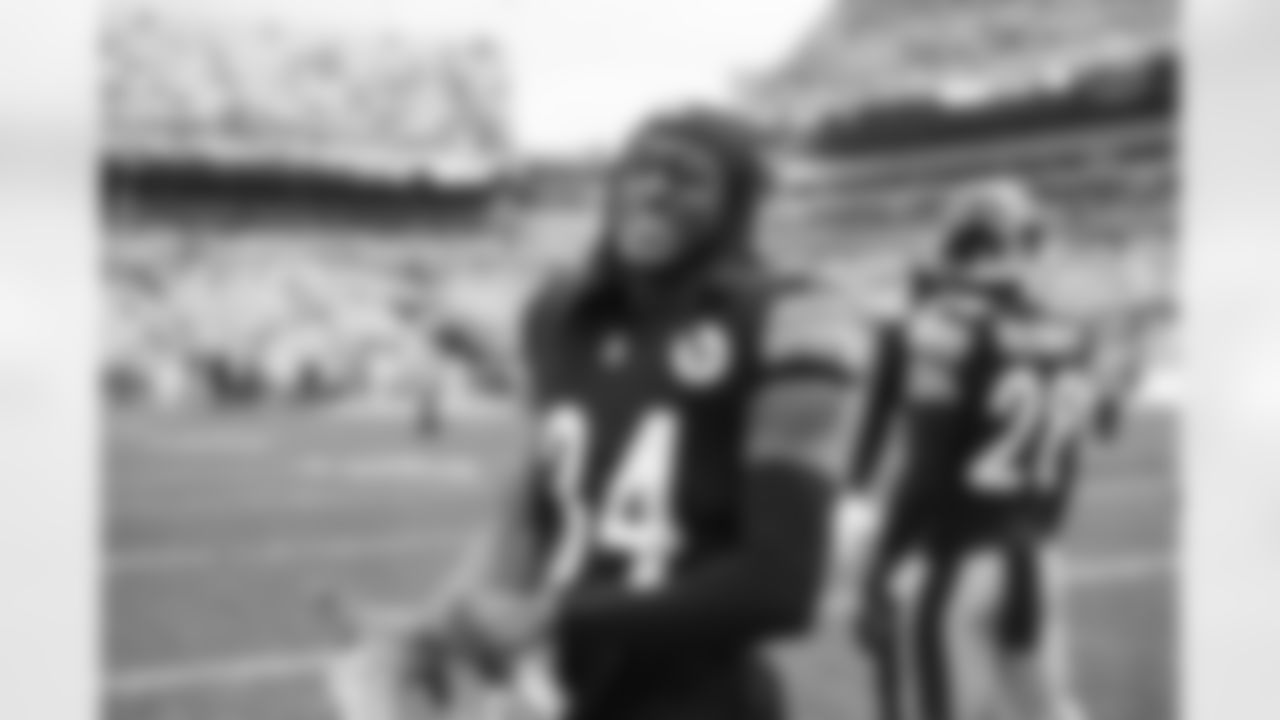 Pittsburgh Steelers safety Terrell Edmunds (34) during a regular season game between the Pittsburgh Steelers and the Detroit Lions, Sunday, Nov. 14, 2021 in Pittsburgh, PA. The Steelers and the Lions tied in OT 16-16. (Caitlyn Epes / Pittsburgh Steelers)
