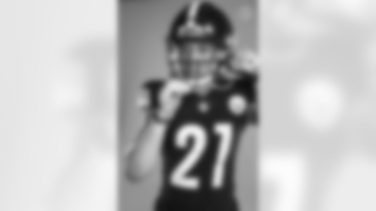 Pittsburgh Steelers defensive back Tre Norwood (21) poses for a photo during the Steelers 2021 media day, Friday, July 23, 2021 in Pittsburgh, PA. (Caitlyn Epes / Pittsburgh Steelers)
