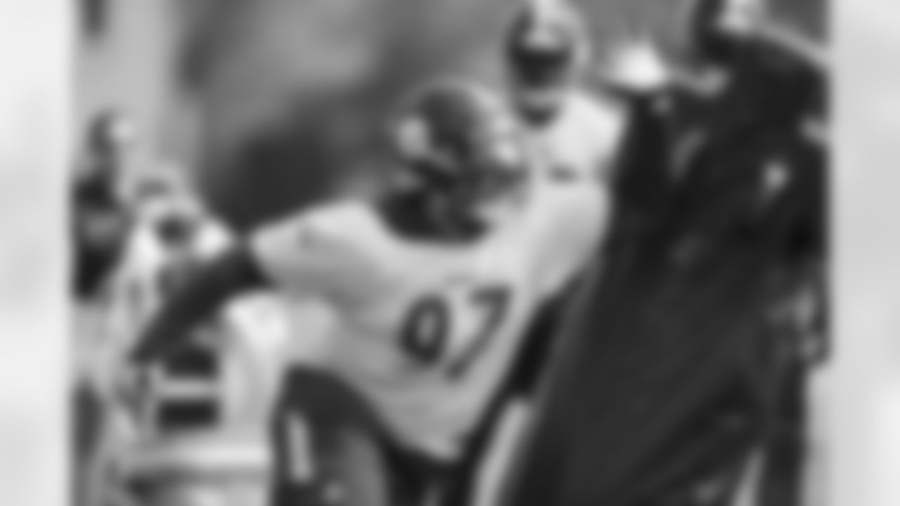 Pittsburgh Steelers defensive tackle Cameron Heyward (97) participates in the Organized Team Activities (OTAs), Tuesday May 23, 2023 at the UPMC Rooney Sports Complex. (Karl Roser / Pittsburgh Steelers)