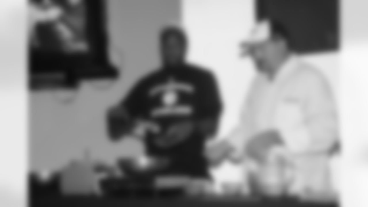 Cooking Healthy with Max Starks, Nick Eason, Dennis Dixon and Tony Hills