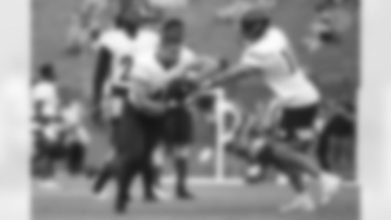 Pittsburgh Steelers fullback Derek Watt (44) and Pittsburgh Steelers quarterback Mitch Trubisky (10) train at Saint Vincent College during the 2022 Steelers Training Camp on Friday, July 29, 2022 in Latrobe, PA. (Abigail Dean / Pittsburgh Steelers)