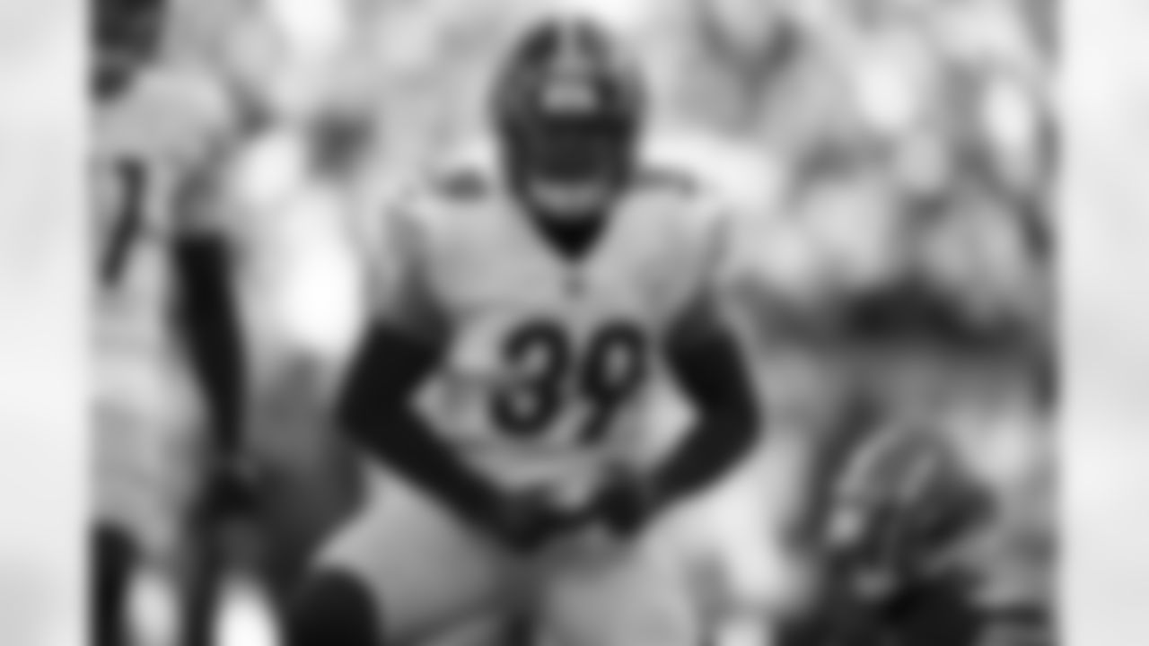 Pittsburgh Steelers safety Minkah Fitzpatrick (39) during a regular season game between the Pittsburgh Steelers and the Cleveland Browns, Sunday, Oct. 31, 2021 in Cleveland, OH. The Steelers beat the Browns 15-10. (Karl Roser / Pittsburgh Steelers)