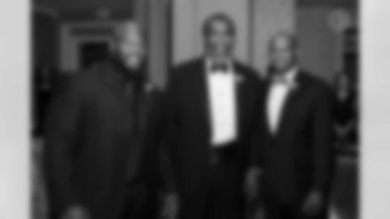 Steelers alumni honor Troy Polamalu at the annual Mel Blount Celebrity Roast, Friday, May 5, 2023 in Pittsburgh, PA. (Abigail Dean / Pittsburgh Steelers)