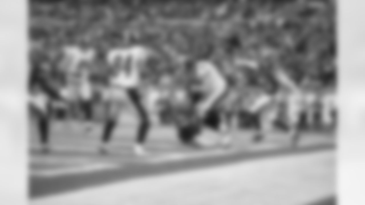 592 career receptions.