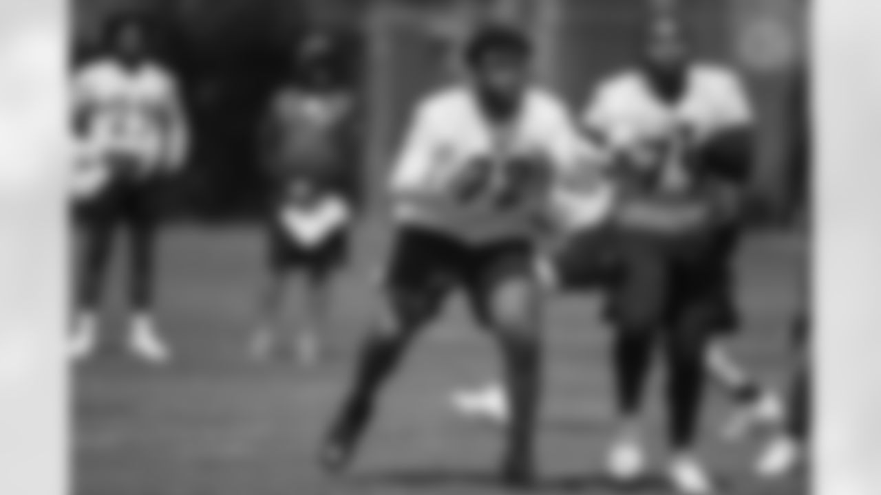 Chris Owens - No. 79