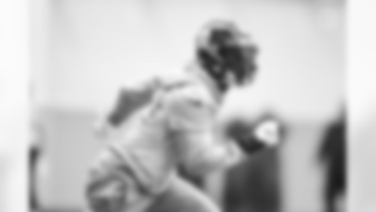 Pittsburgh Steelers cornerback Levi Wallace (29) during practice at the UPMC Rooney Sports Complex preparing for a Week 16 matchup against the Las Vegas Raiders Thursday, Dec. 22, 2022 in Pittsburgh, PA. (Abigail Dean / Pittsburgh Steelers)