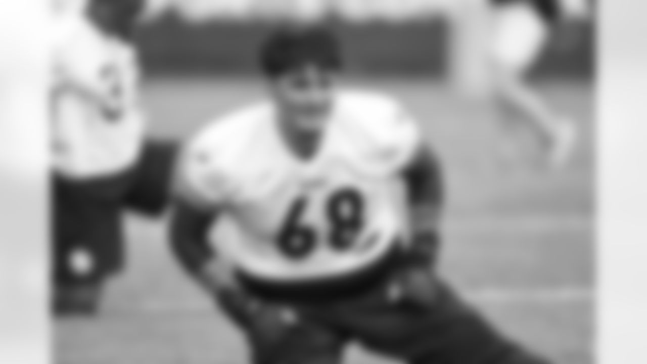 Pittsburgh Steelers guard William Dunkle (68) participates in the Steelers rookie minicamp at the UPMC Rooney Sports Complex, Friday, May 12, 2023 in Pittsburgh, PA. (Karl Roser / Pittsburgh Steelers)