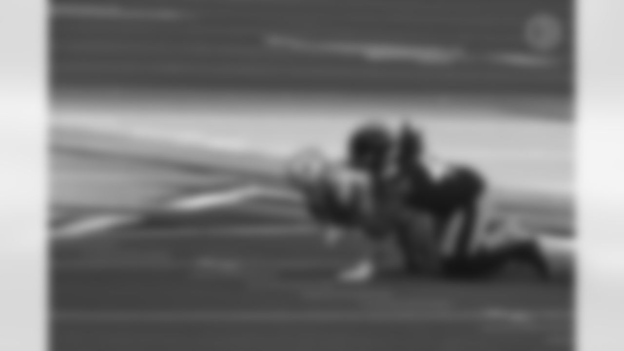 \ps48]during a regular season game between the Pittsburgh Steelers and the Dallas Cowboys, Sunday, Nov. 8, 2020 in Dallas, TX. (Caitlyn Epes / Pittsburgh Steelers)