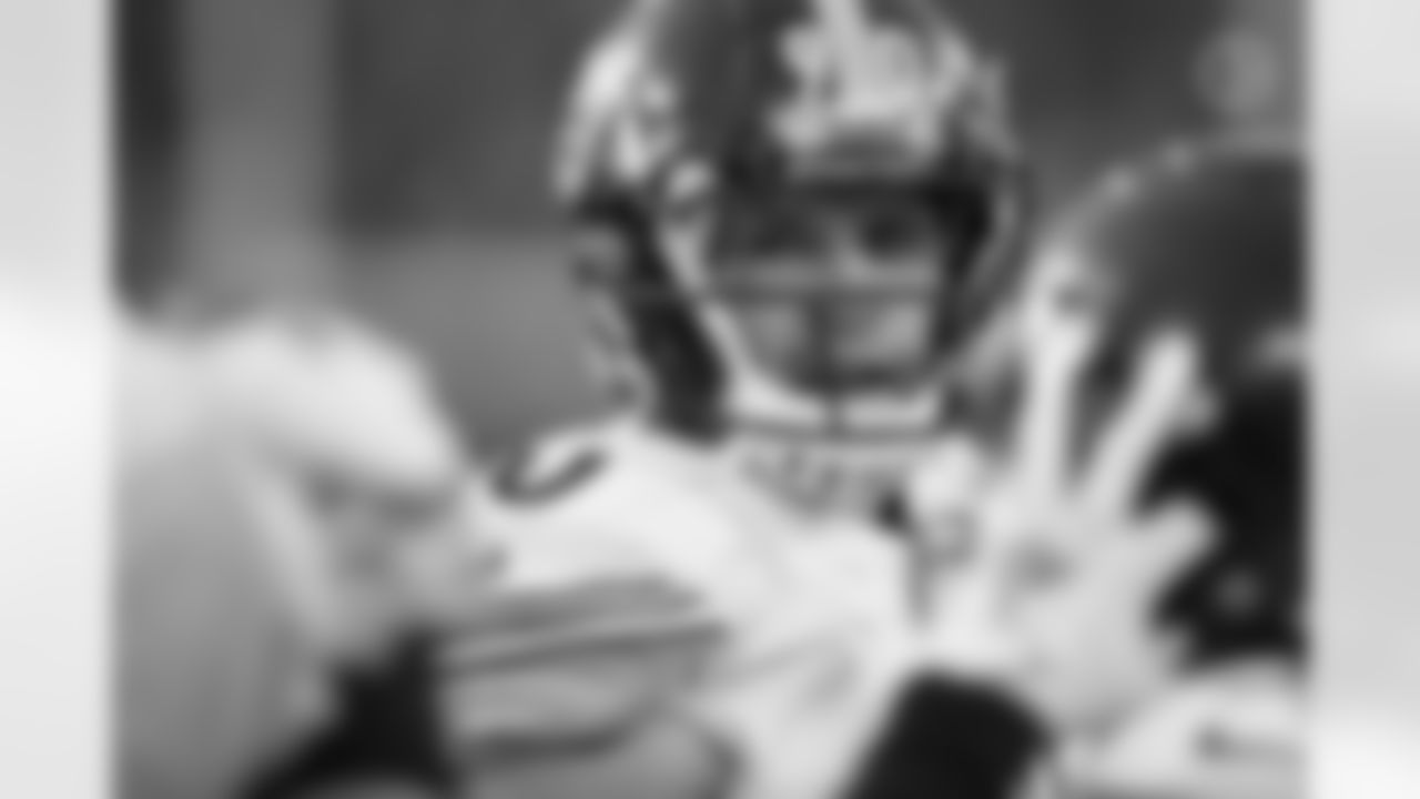 Pittsburgh Steelers linebacker T.J. Watt (90) during a regular season game between the Pittsburgh Steelers and the Baltimore Ravens, Sunday, Jan. 9, 2022 in Baltimore, MD. The Steelers beat the Ravens 16-13. (Karl Roser / Pittsburgh Steelers)