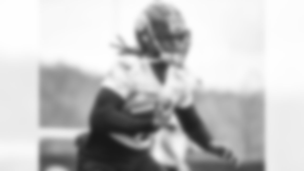 Pittsburgh Steelers running back Najee Harris (22) during practice at the UPMC Rooney Sports Complex preparing for a Week 10 matchup against the New Orleans Saints, Tuesday, Nov. 1, 2022 in Pittsburgh, PA. (Abigail Dean / Pittsburgh Steelers)