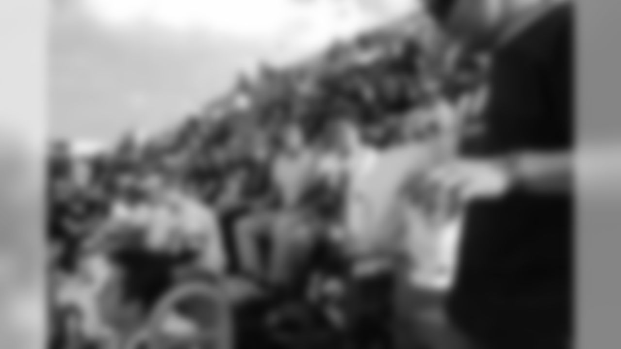 09_Steelers_In_Mexico (65)